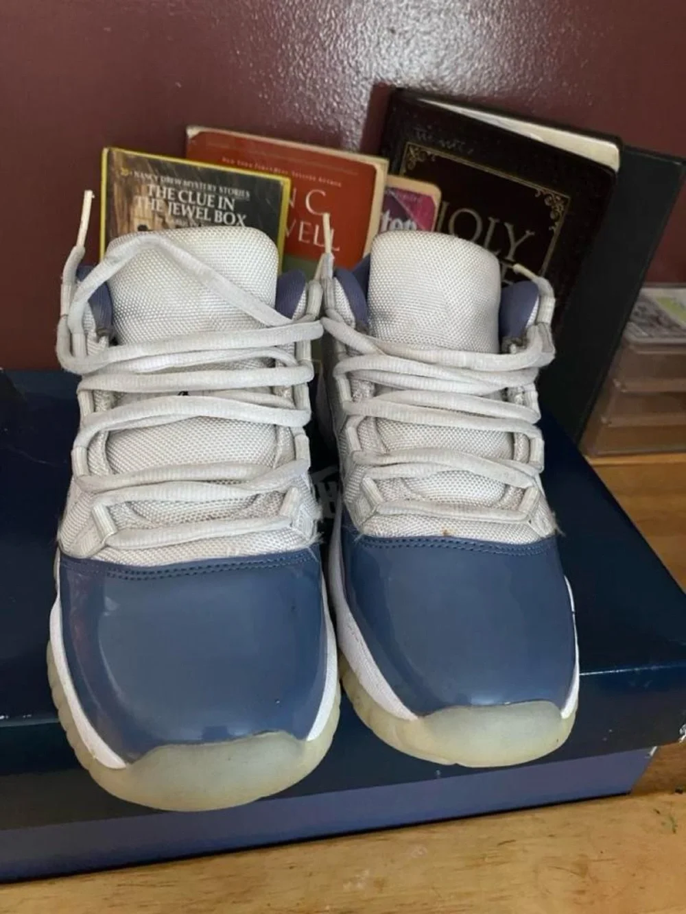 Jordan Men's Low-Top Sneakers in White and Navy